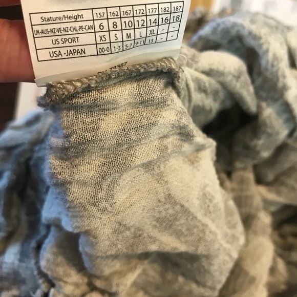 Rip Curl Romper - Picture 3 of 3